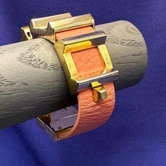 Vince Camuto “Marcel” Salmon Leather Bracelet Gold-Tone Squares Magnet Clasp. - Picture 3 of 14